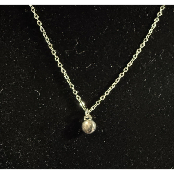 LOFT August Birthstone Peridot Green 5mm Round Charm Necklace 16–19in - Picture 3 of 5